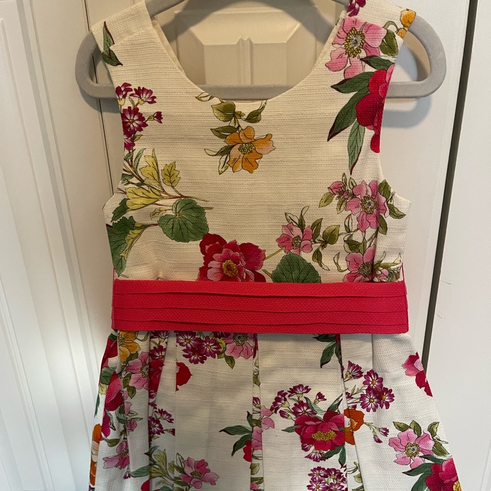 Abel & Lula Floral Sleeveless Dress with Pink Accents. NWT size 4